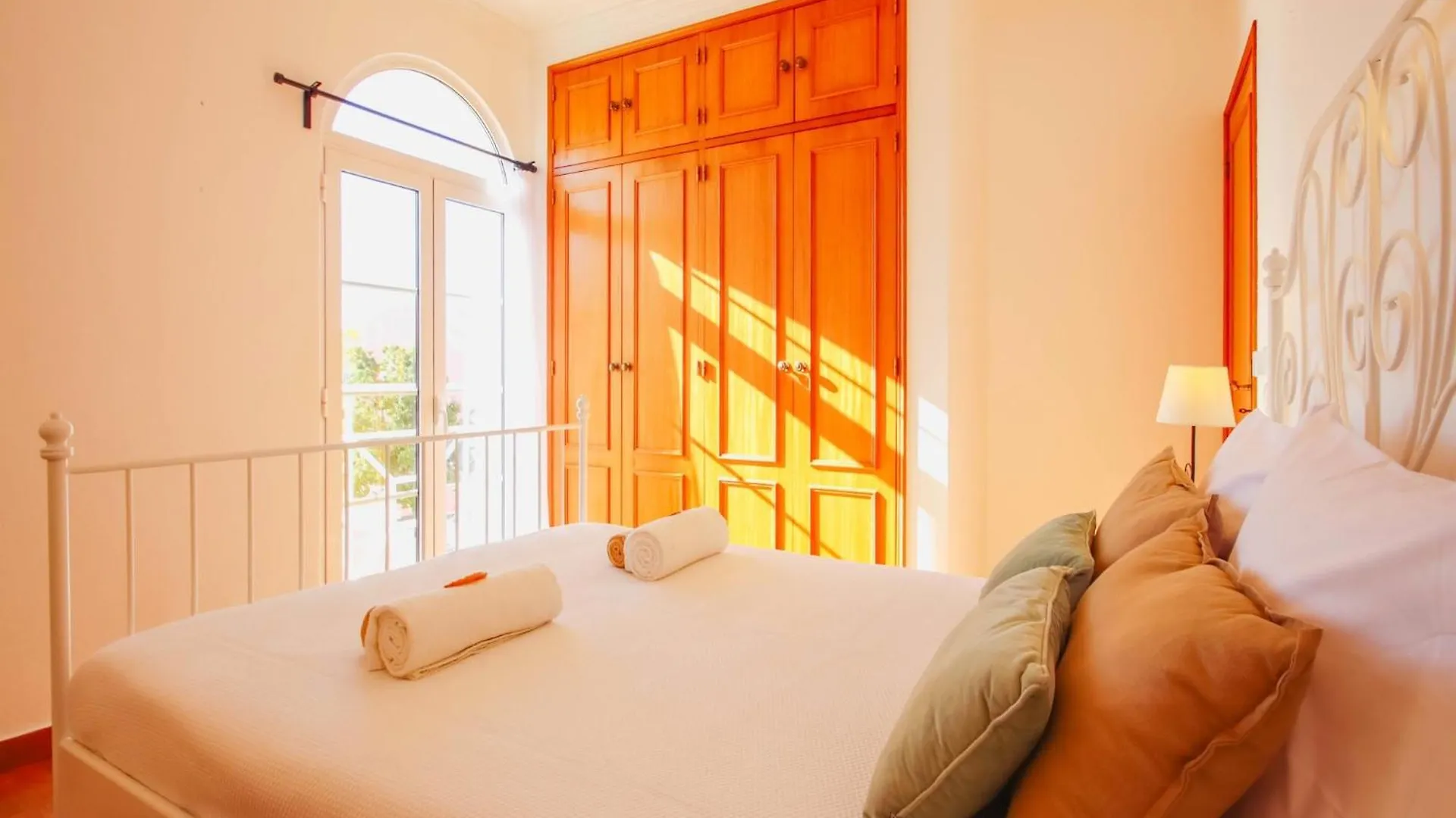 Charming Villa With Private Pool Albufeira